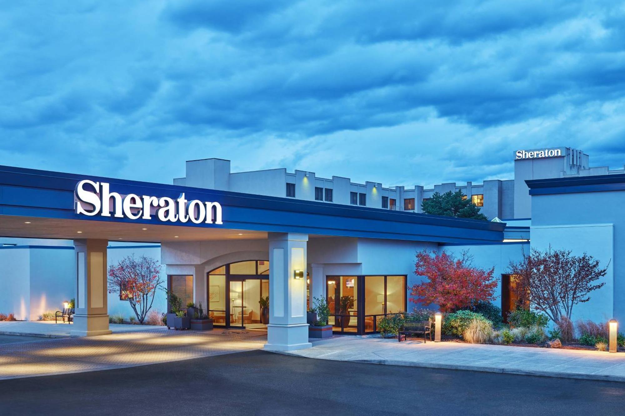 Sheraton Portland Airport Hotel Exterior photo